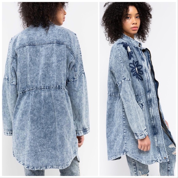 POL Oversized 80’s Stone Washed Denim Coat - Picture 3 of 7